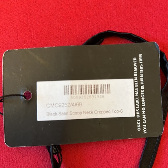 **MUST BE BUNDLED Black satin scoop neck cropped top - Picture 5 of 7